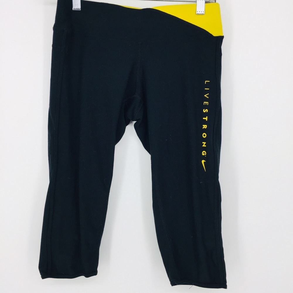 Nike Dri-fit Livestrong Capris  Size S